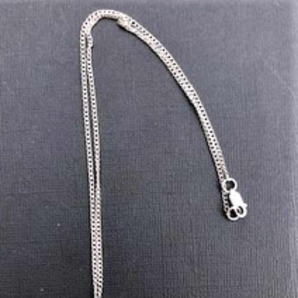 ⬇️Genuine Silver Triangle Necklace and Earrings - Picture 4 of 7